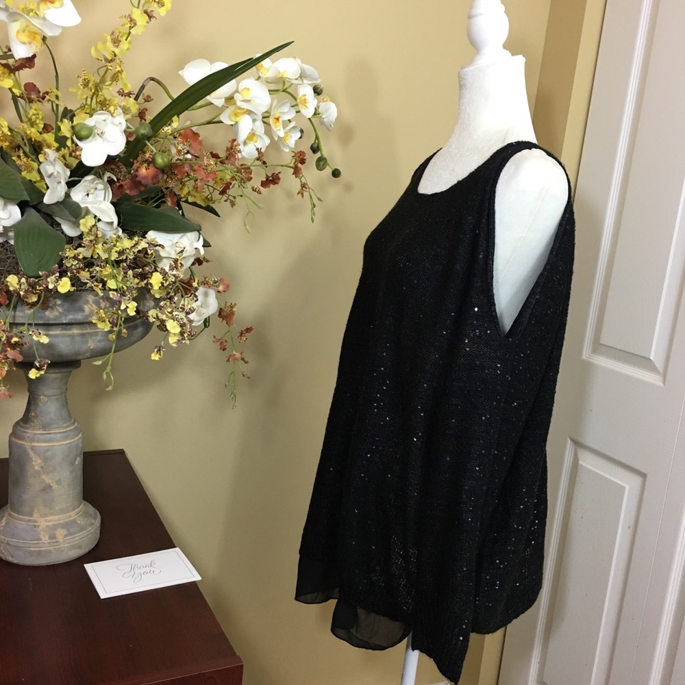 JESSICA SIMPSON LONG SLEEVE SHOULDER CUT OUT TOP, BLACK,‎ SIZE 1X (NWT) - Picture 2 of 5